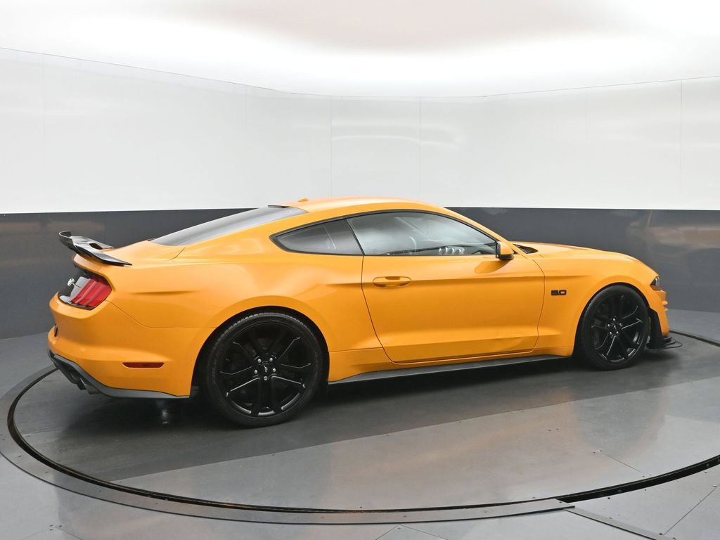 Used 2018 Ford Mustang GT Premium w/ Equipment Group 401A RWD image 3