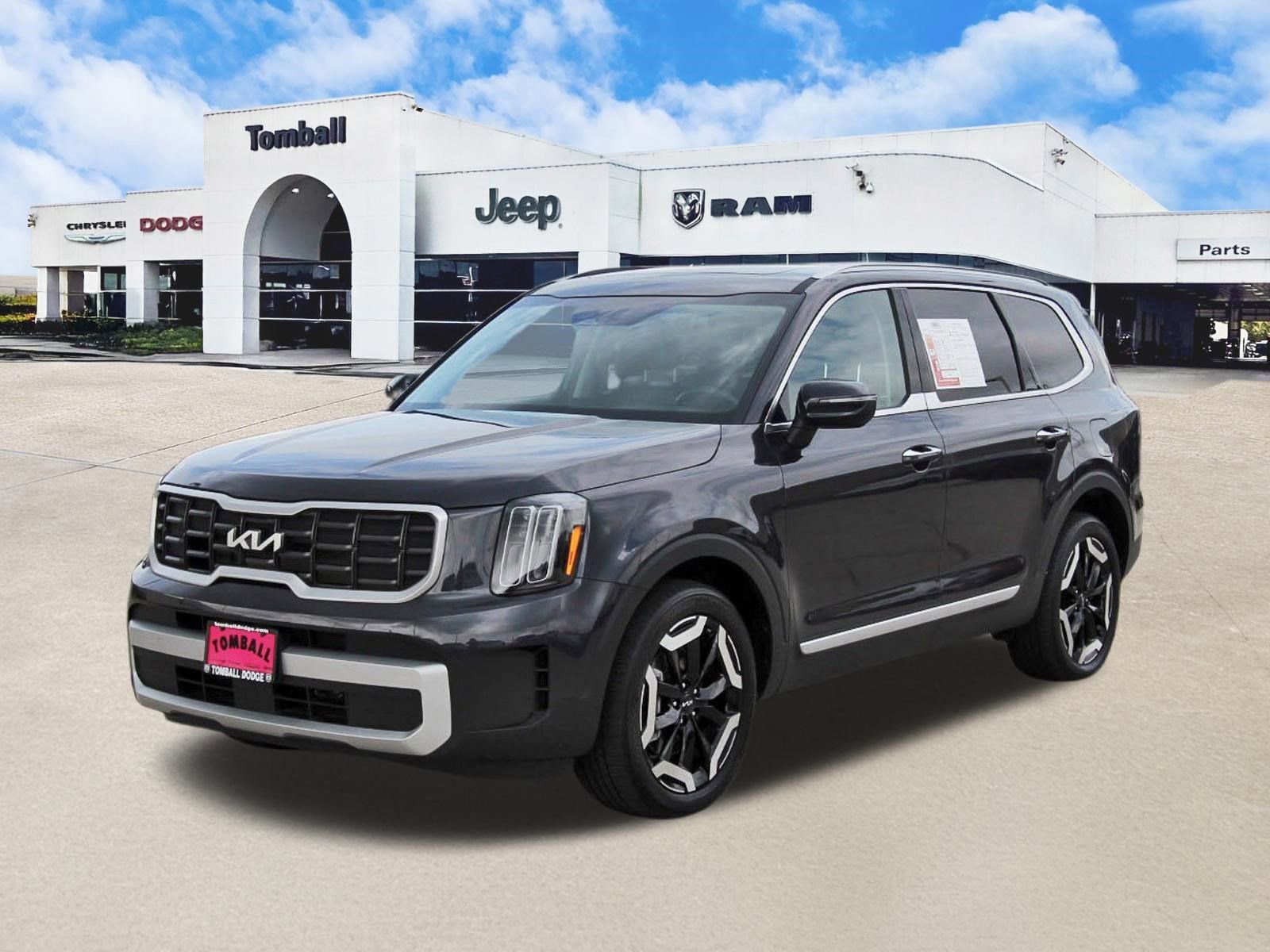 Used 2025 Kia Telluride S FWD image 3