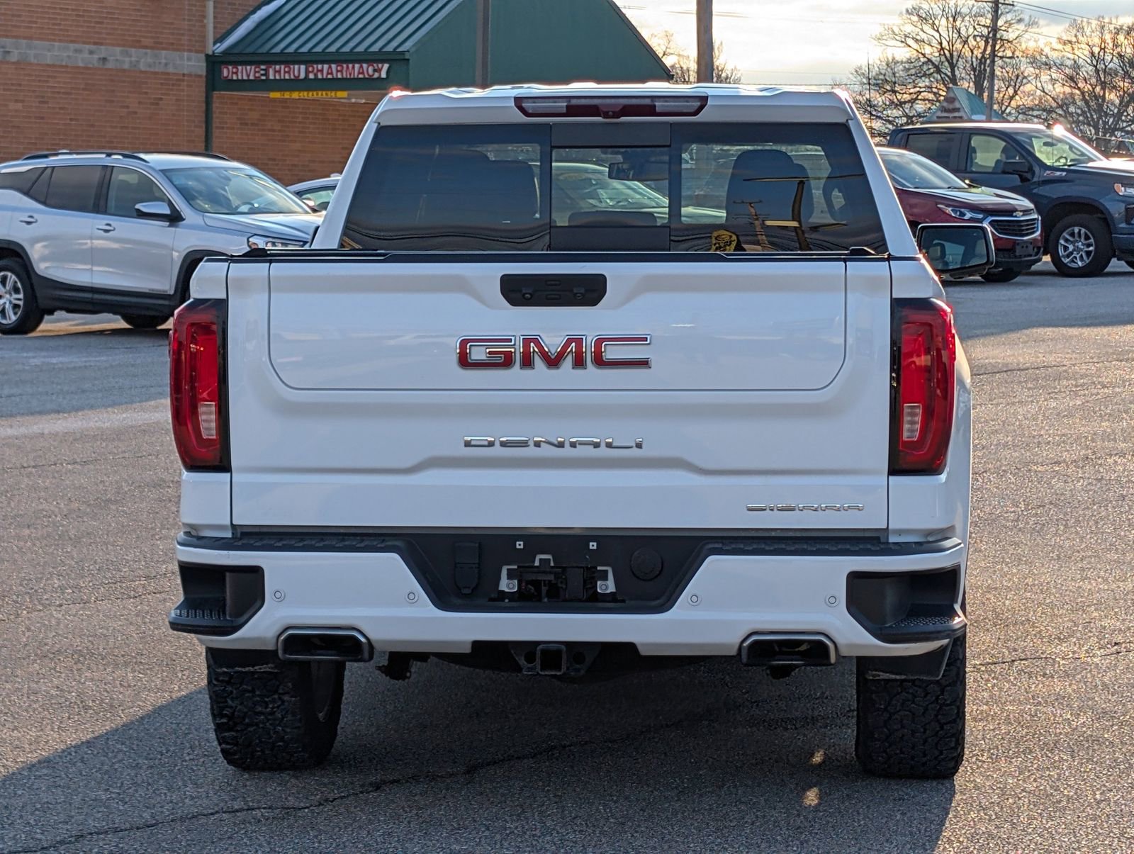 Used 2022 GMC Sierra 1500 Denali image 4