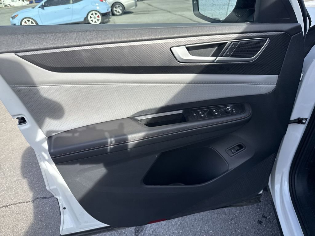 Certified 2024 Volkswagen Atlas Peak Edition SEL image 24