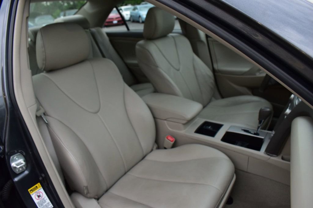 Used 2009 Toyota Camry Hybrid image 18