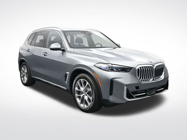 New 2026 BMW X5 xDrive50e w/ Climate Comfort Package image 2