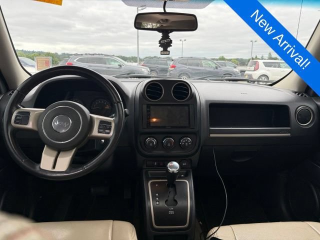 Used 2017 Jeep Patriot 75th Anniversary w/ Power Value Group AWD/4WD image 10