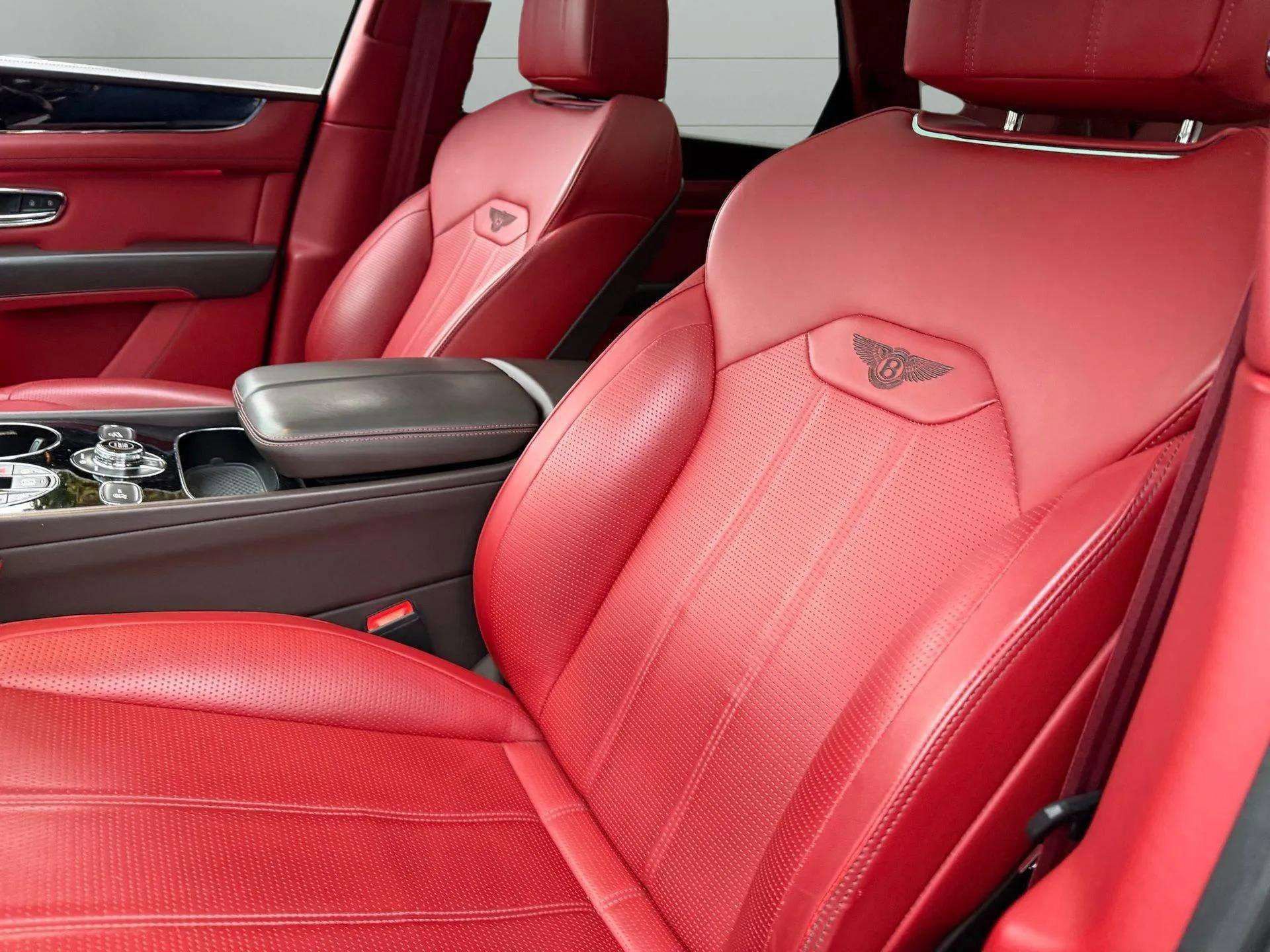 Certified 2022 Bentley Bentayga image 23