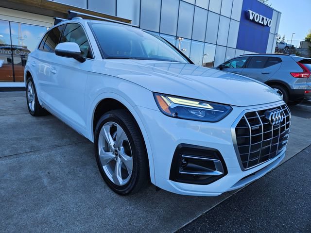 Used 2021 Audi Q5 2.0T Premium Plus w/ Premium Plus Package AWD/4WD image 3