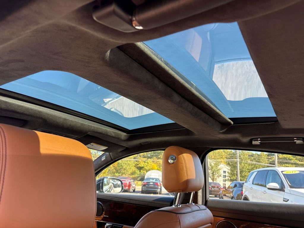 Used 2013 Jaguar XJ 4dr Sdn RWD RWD image 9