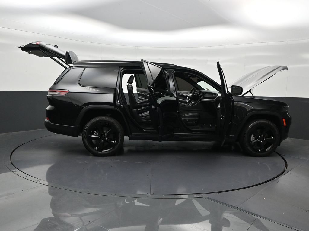 Used 2025 Jeep Grand Cherokee L Limited w/ Luxury Tech Group II RWD image 33