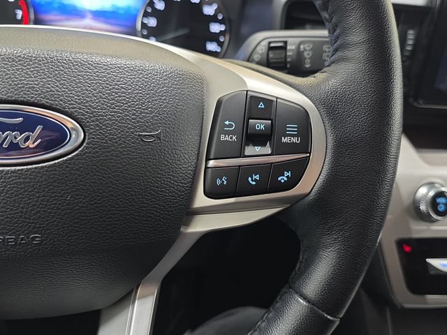 Used 2023 Ford Explorer XLT AWD/4WD image 17