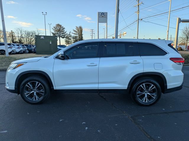Used 2019 Toyota Highlander LE FWD image 7