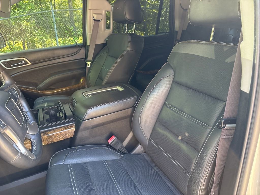 Used 2016 GMC Yukon Denali w/ Open Road Package AWD/4WD image 15