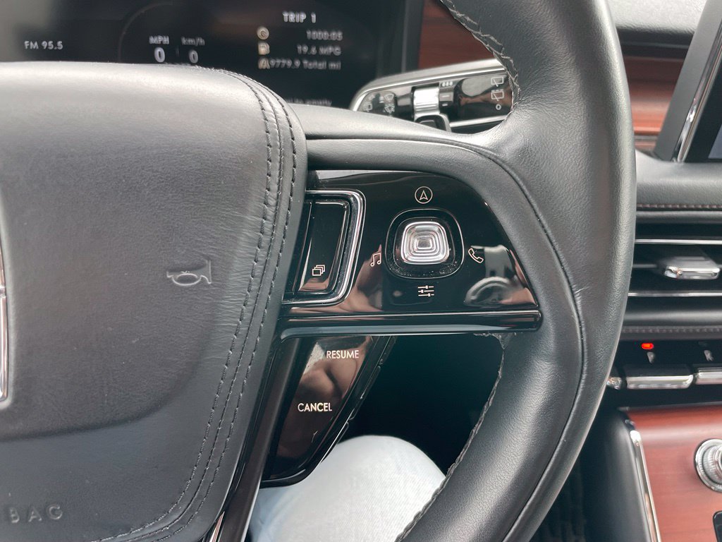 Used 2023 Lincoln Aviator Reserve AWD/4WD image 26