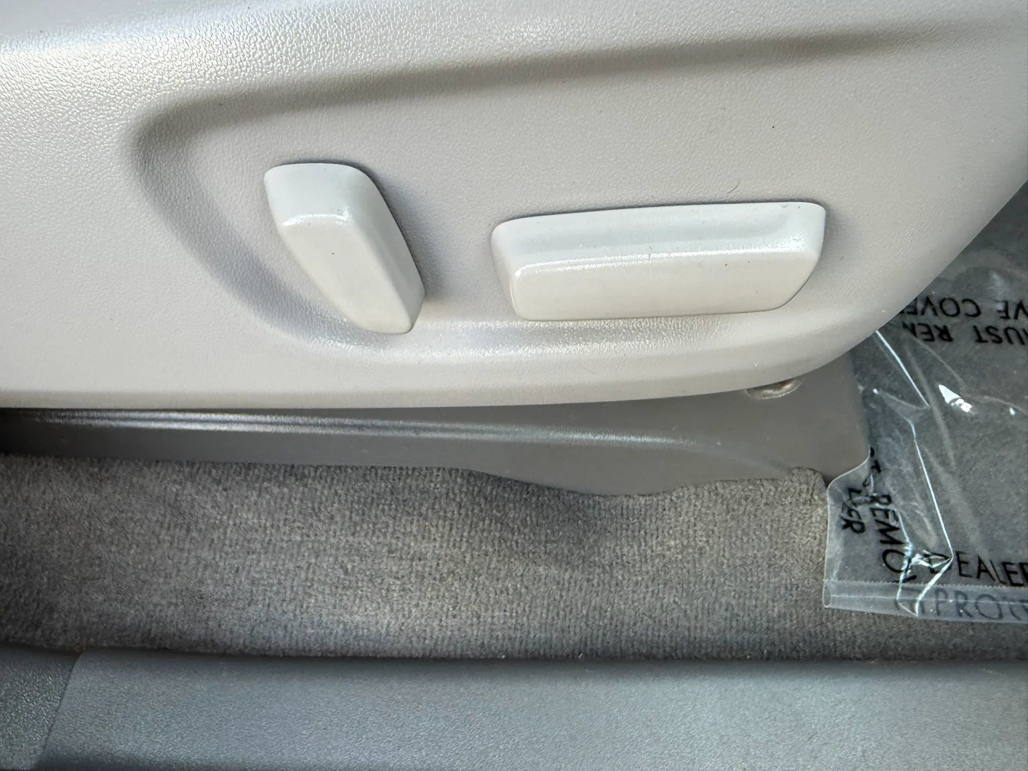 Used 2015 Toyota Sienna XLE image 22