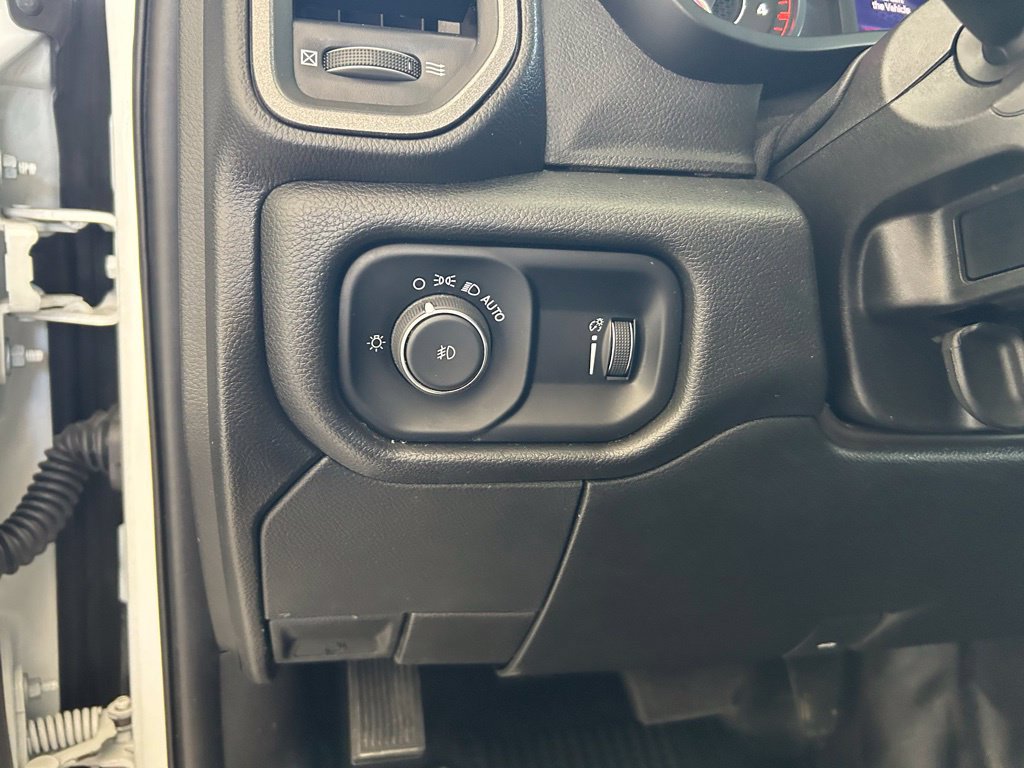 Used 2026 RAM 3500 Tradesman w/ Chrome Appearance Group RWD image 33