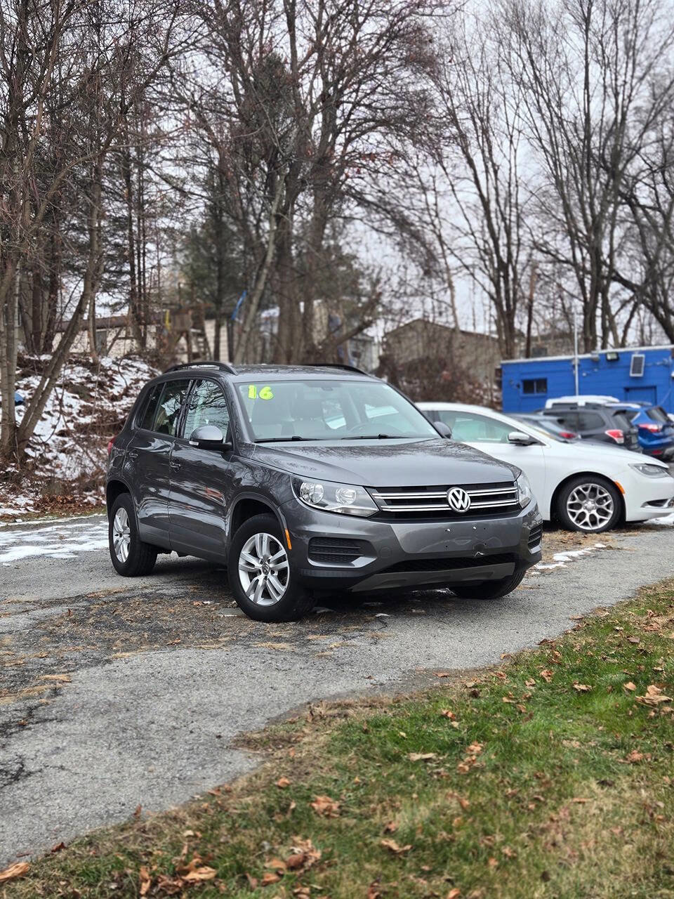 Used 2016 Volkswagen Tiguan S image 25