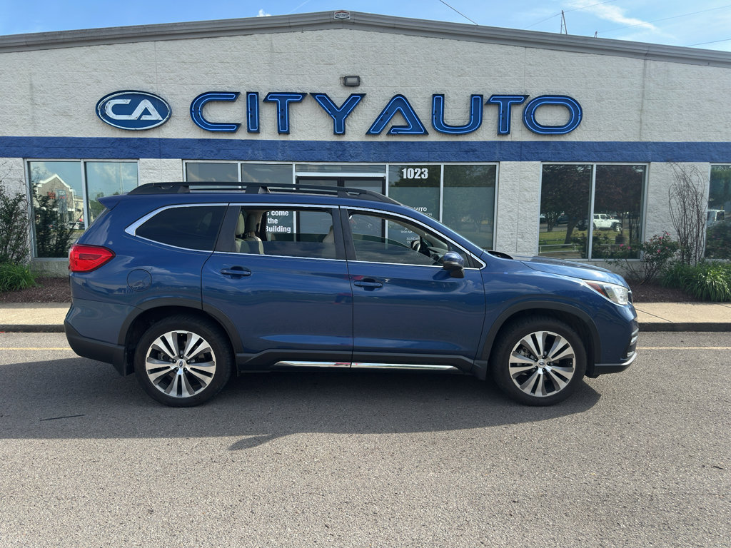 Used 2022 Subaru Ascent Limited w/ Technology Package AWD/4WD image 3