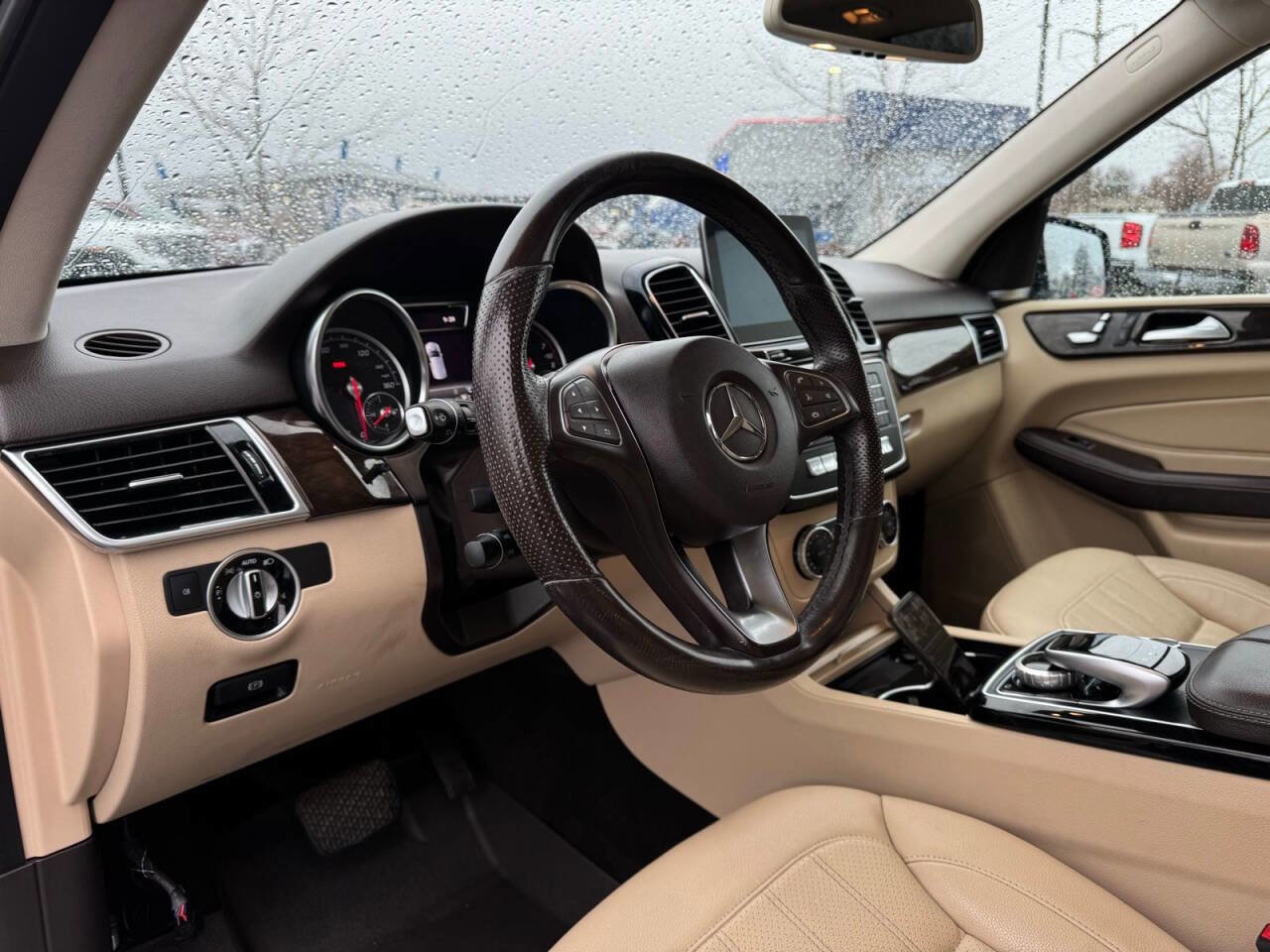 Used 2017 Mercedes-Benz GLE 350 image 19