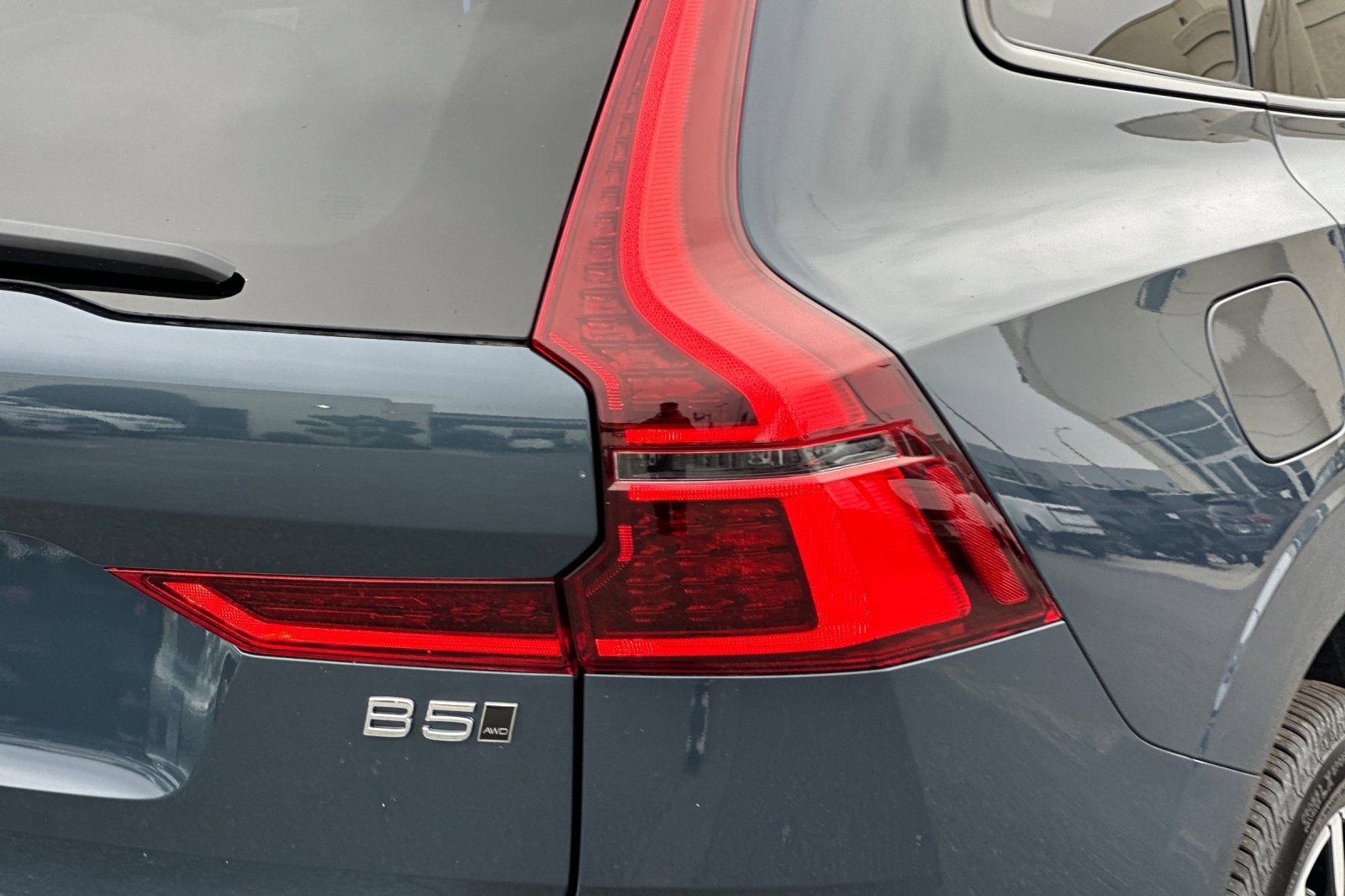 New 2026 Volvo XC60 B5 Plus w/ Protection Package Premier image 24