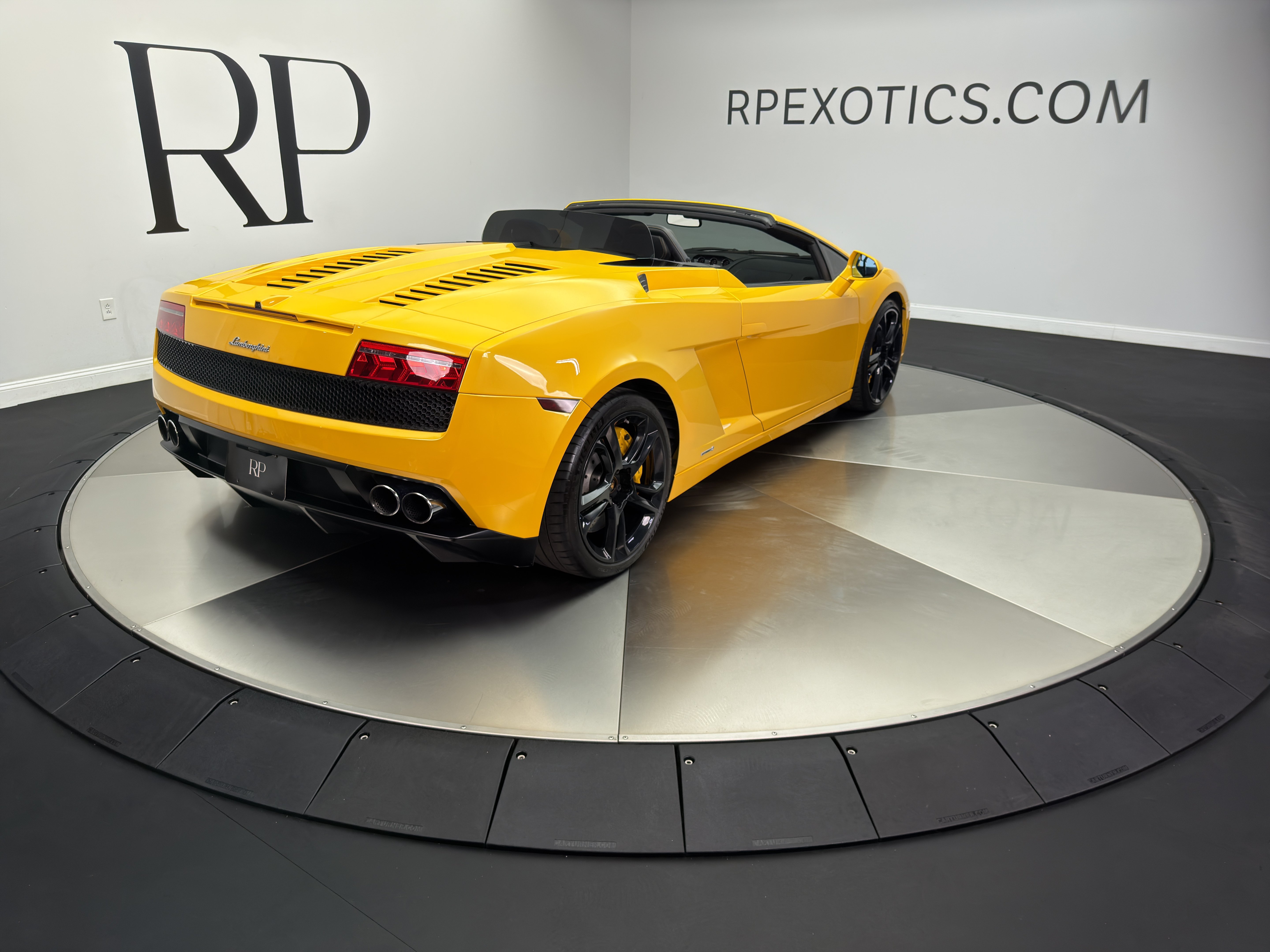 Used 2011 Lamborghini Gallardo LP 560-4 AWD/4WD image 6