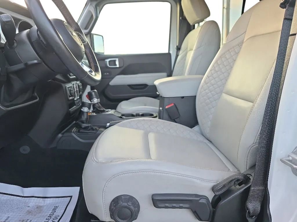 Used 2021 Jeep Wrangler Unlimited Sahara AWD/4WD image 13