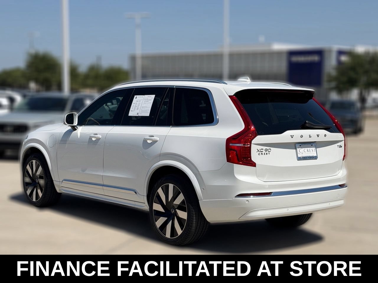 Certified 2025 Volvo XC90 T8 Plus AWD/4WD image 7