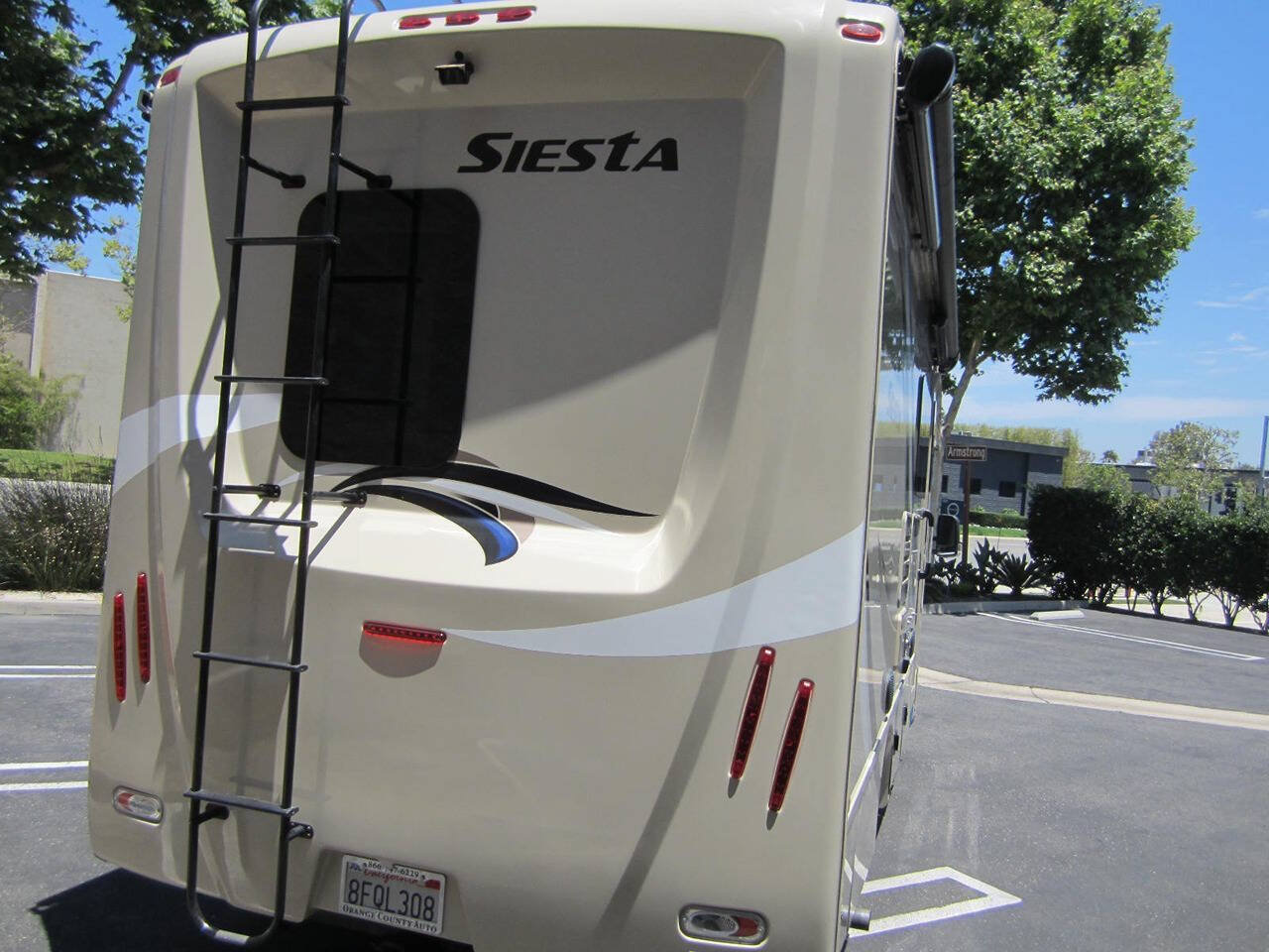 Used 2017 Mercedes-Benz Sprinter 3500 image 61