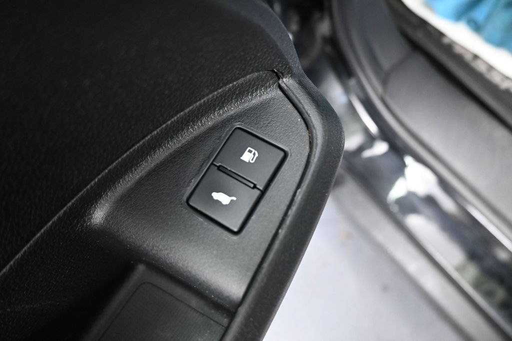 Used 2023 Honda Passport EX-L image 32