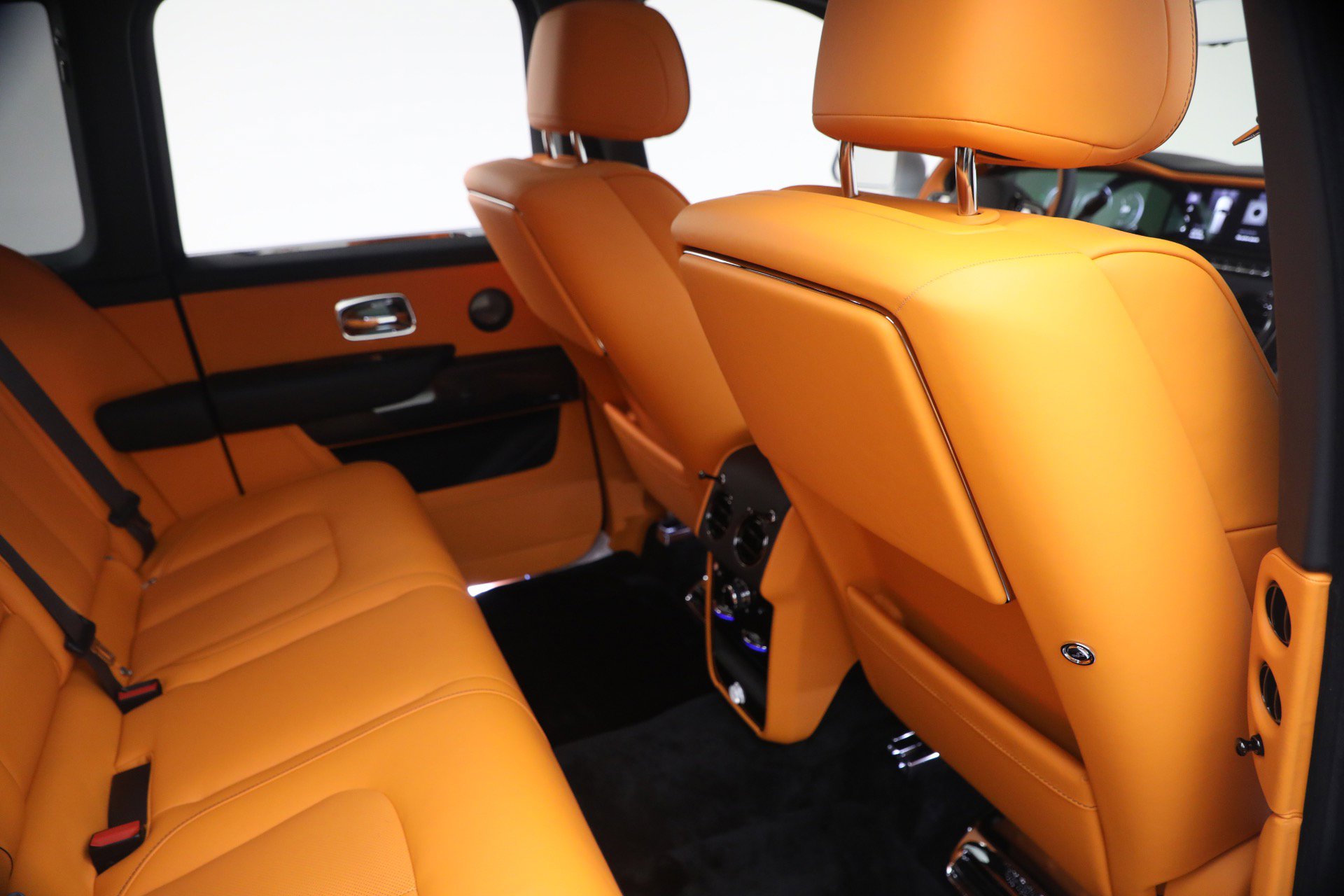 New 2026 Rolls-Royce Cullinan Black Badge image 23