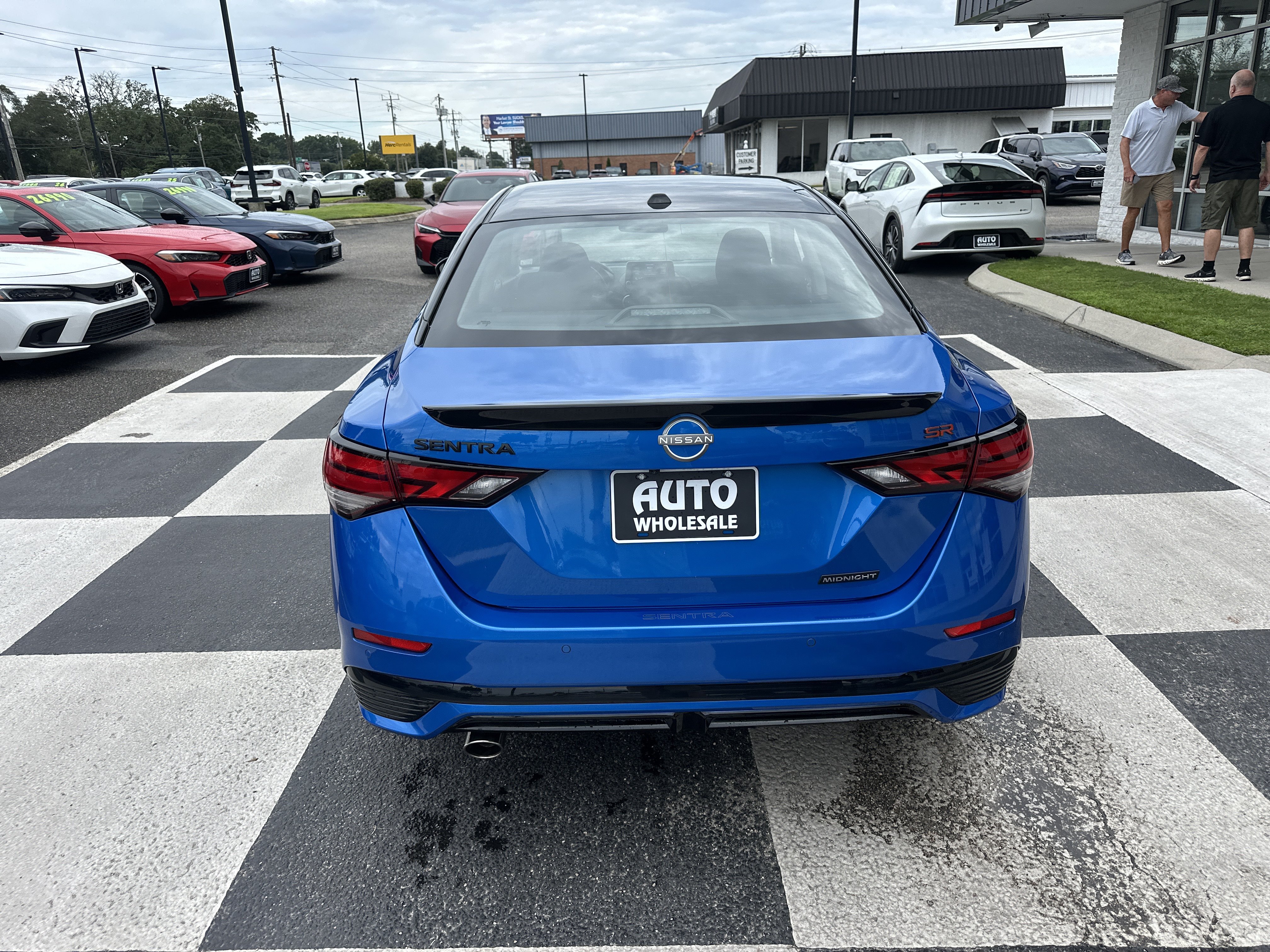 Used 2025 Nissan Sentra SR w/ Midnight Edition FWD image 10