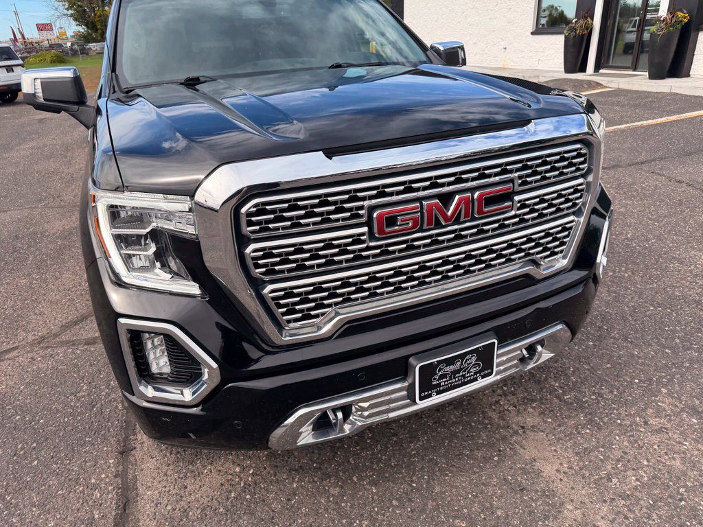 Used 2022 GMC Sierra 1500 Denali w/ Denali Premium Package AWD/4WD image 13