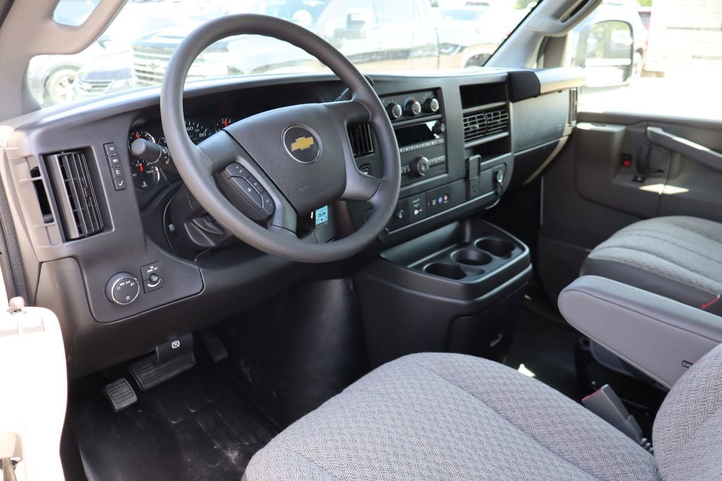 New 2025 Chevrolet Express 2500 w/ Driver Convenience Package image 9