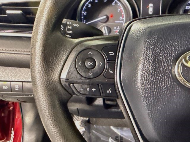 Used 2018 Toyota Camry LE w/ Convenience Package FWD image 13