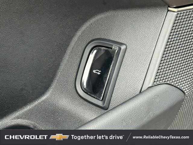 Used 2024 Cadillac Lyriq Luxury w/ LPO, Floor Liner Package RWD image 29