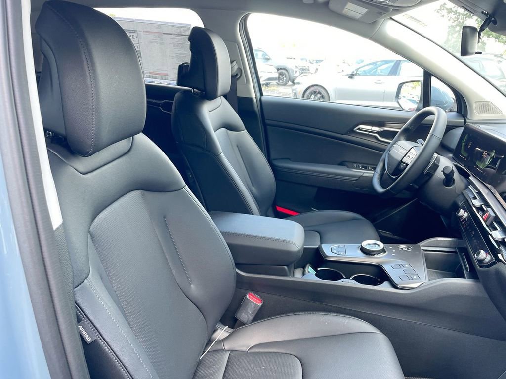Used 2026 Kia Sportage EX image 51