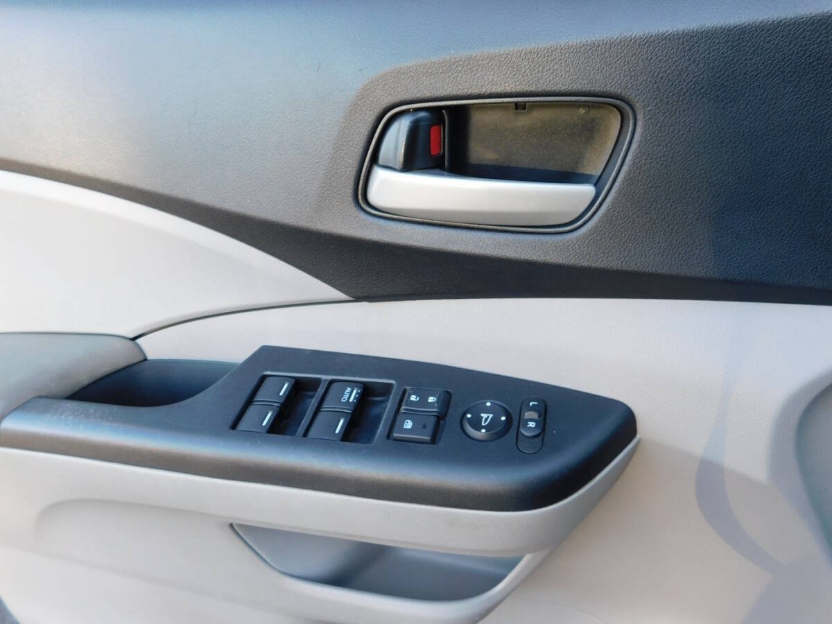 Used 2014 Honda CR-V LX image 17