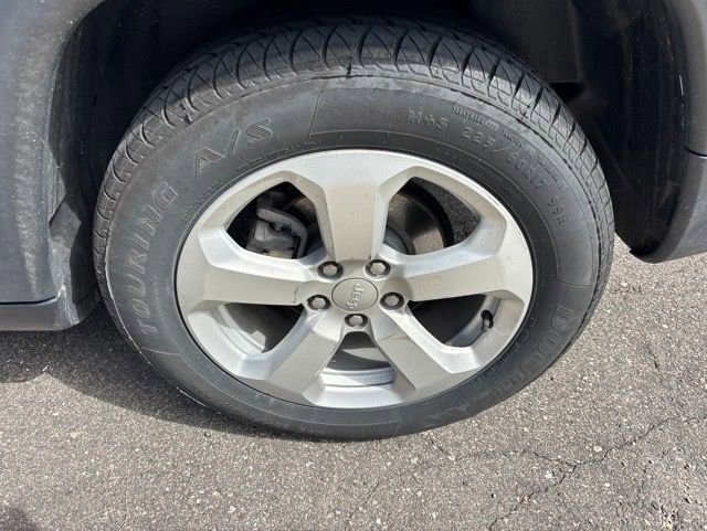 Used 2022 Jeep Compass Latitude FWD image 11