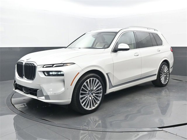 Used 2024 BMW X7 xDrive40i w/ Executive Package image 27