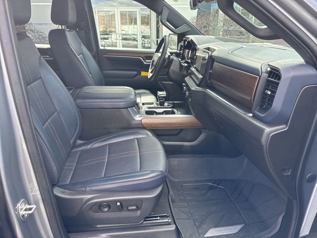 Used 2023 Chevrolet Silverado 1500 High Country AWD/4WD image 16