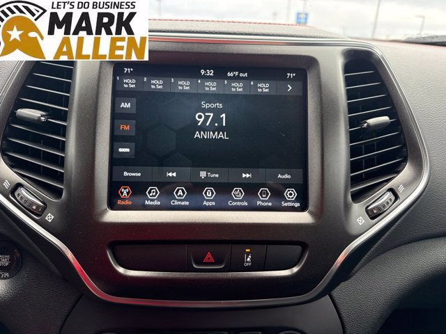 Used 2022 Jeep Cherokee Trailhawk w/ Trailer Tow Group AWD/4WD image 9