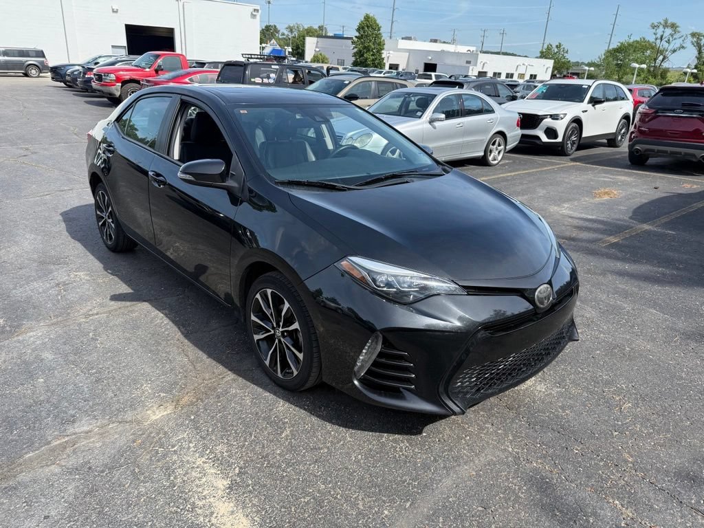 Used 2018 Toyota Corolla SE w/ Carpet Mat Package (TMS) FWD image 4