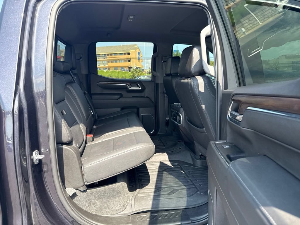 Used 2023 GMC Sierra 1500 SLT w/ SLT Premium Plus Package AWD/4WD image 7