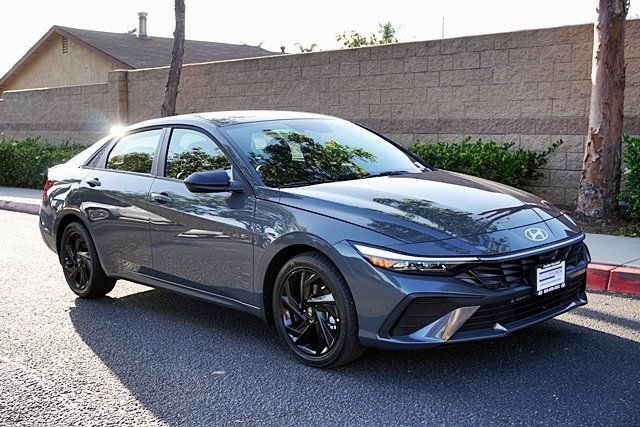 New 2026 Hyundai Elantra Sport FWD image 6