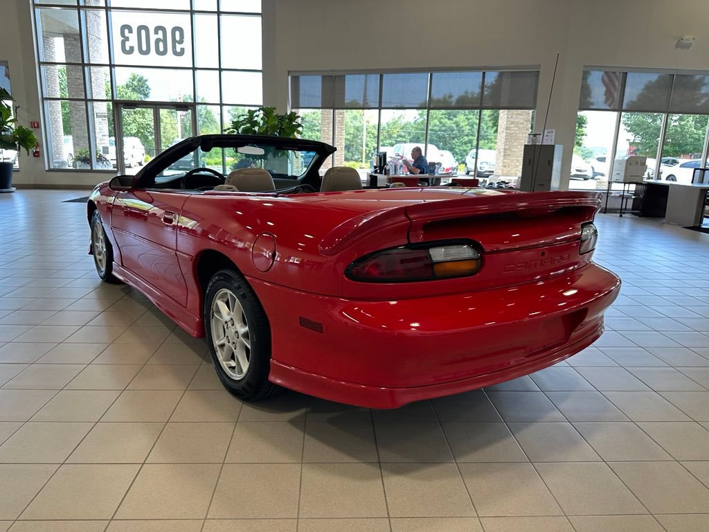 Used 2001 Chevrolet Camaro LT w/ Sport Appearance Pkg RWD image 3