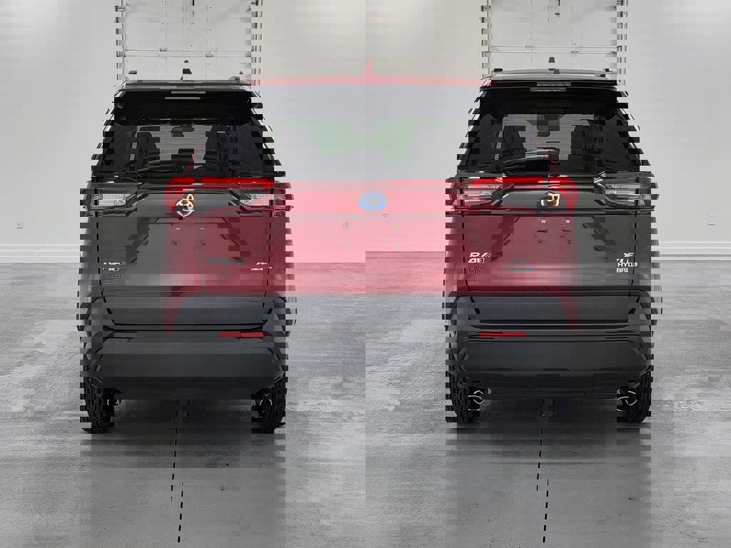 Certified 2022 Toyota RAV4 XLE Premium image 8