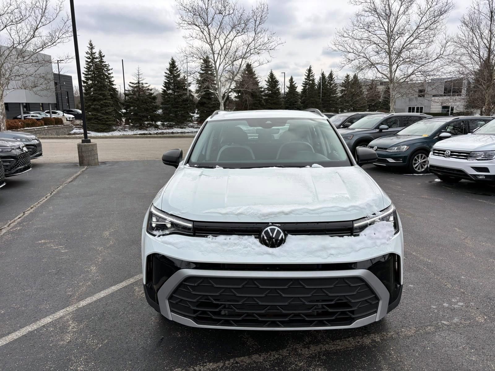 Used 2025 Volkswagen Taos S image 2