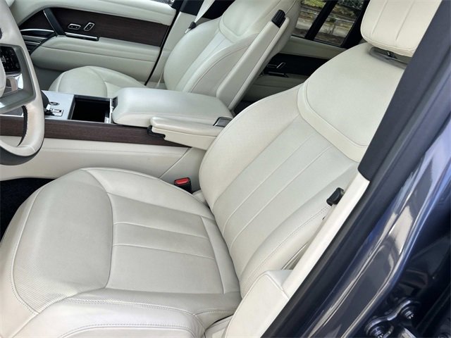 Used 2024 Land Rover Range Rover SE image 16