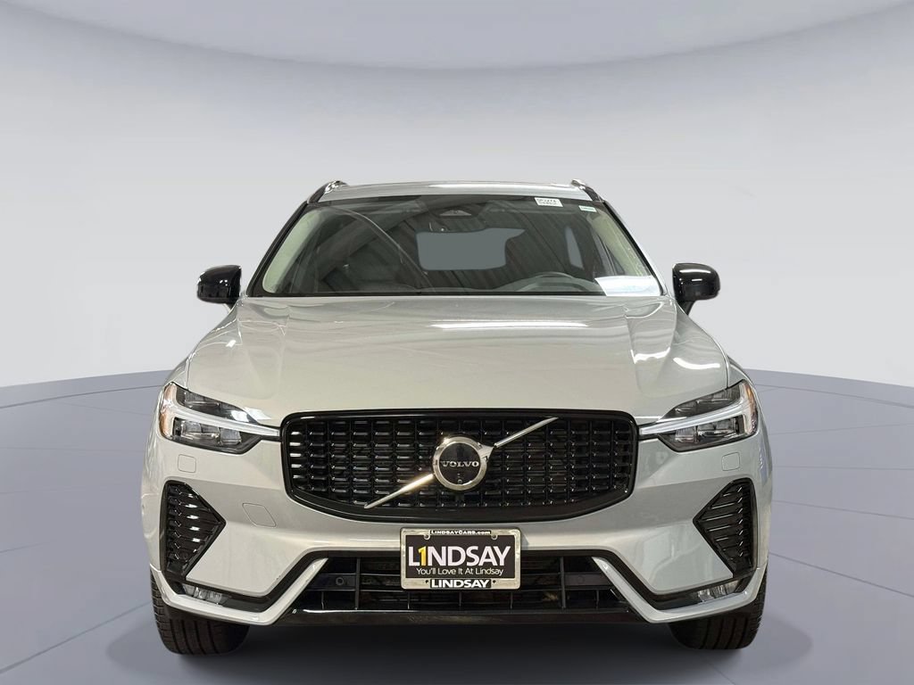 Used 2024 Volvo XC60 B5 Plus w/ Climate Package AWD/4WD image 8