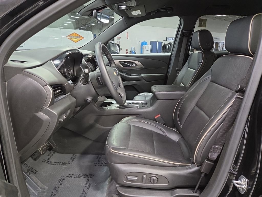 Used 2022 Chevrolet Traverse Premier AWD/4WD image 9