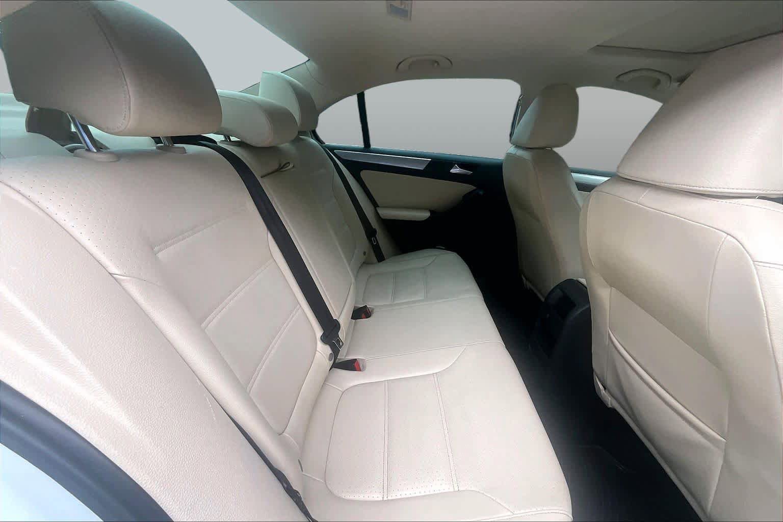 Used 2017 Volkswagen Jetta SE FWD image 20