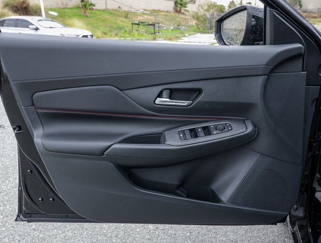 New 2026 Nissan Sentra SR w/ Floor Mat Package image 13