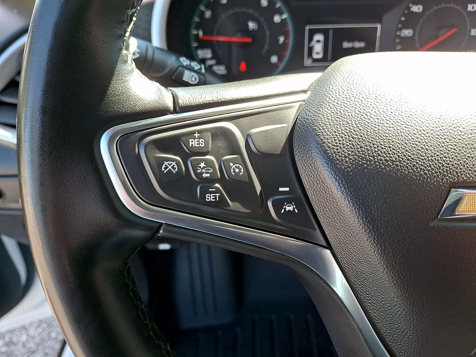 Used 2024 Chevrolet Malibu RS FWD image 17